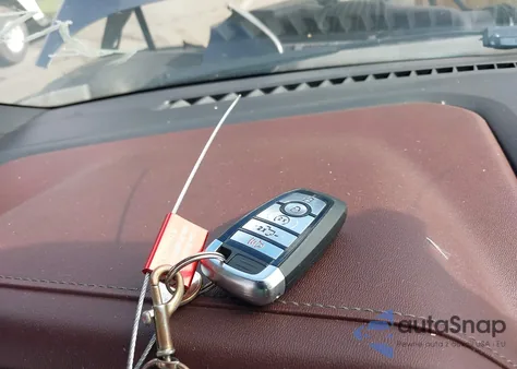 2021 Ford F-150 Lariat z USA, uszkodzony, nr VIN 1FTFW1ED2MFC95986